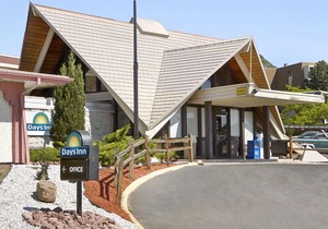 Days Inn by Wyndham Colorado Springs Garden of the Gods