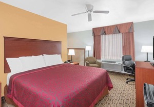 Days Inn by Wyndham Lamar