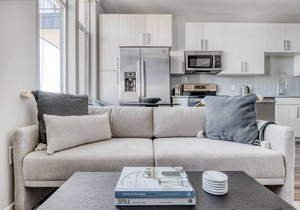 Deluxe Boulder 1BR w/ Pool, W/D & Spa, nr Google Campus, by Blueground