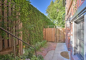Denver Apartment: Walk to Cheesman Park & 6th Ave!