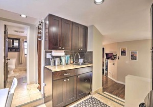 Denver Apartment Walk to Cheesman Park and 6th Ave