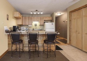 E209 Snowblaze Athletic Club Condo