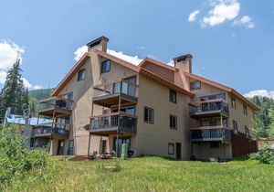 East Rim Two Bedroom Condo by RedAwning
