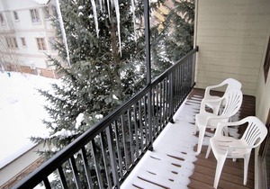 East Village Walk To Super Bee Lift Restaurants and Shops Hot Tub Access