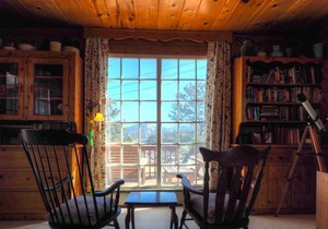 Edelweiss Mountain Haus - Charming Hilltop Cabin - Walk to Downtown Estes Park -- EV #3386