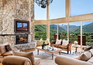 Elegant Red Mountain 5BR Home; Spectacular Views from Every Room