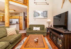 Elk Ridge 430 Townhome: Hot Tub, Easy Access to Shuttle/Skiing!