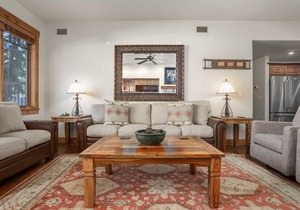 Emerald Lodge 5107 - Private Hot Tub, Outdoor Fireplace, Pools, A/C, Year Round Free Bus