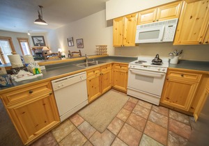 Enjoy the mountain views from the hot tub!