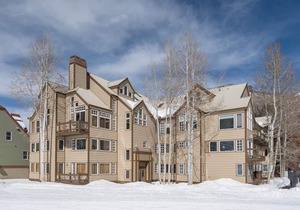 ETTA 101- A Stylish Condo w/Sublime Downtown Location
