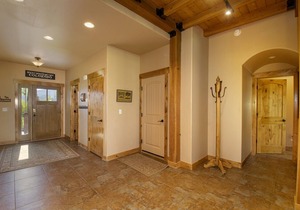 Exceptional home - Luxurious Setting, 3 Master Suites, Private HT, Sleeps 12