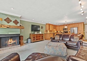 Fallridge 415 - Bright Two Bedroom