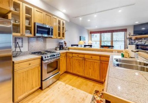 Family - Friendly 3 Bedroom In River Run Village With Mountain View