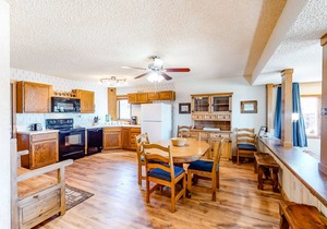 Family-Friendly Condo w/Private Hot Tub, Shared Outdoor Pool, and Free WiFi