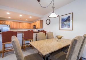 Family-Friendly 2-Bedroom Condo in Mountain Village With Pool View