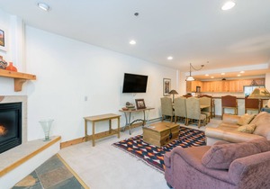 Family-Friendly 2-Bedroom Condo Tucked in the Woods
