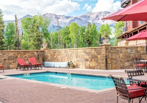 Family-Friendly 2-Bedroom Condo Tucked in the Woods
