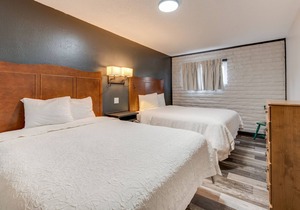 Family Room + full kitchen at Dolores Mountain Inn