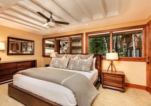Fasching Haus Unit 10, Condo w/Private Deck, Great Views, 2 Blocks to Downtown Aspen