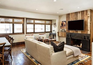 Fasching Haus Unit 6, Condo with Beautiful Decor, Spacious Layout, Great Location