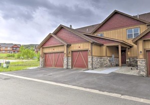 Fraser Retreat, Walk to Ski Shuttle and Main St