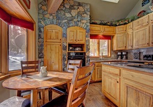 Free SkyCard Activities - Private Hot Tub, Ideal for Families - Gold King Lodge