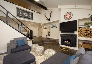 Fully remodeled Crestview unit - sleeps up to 10