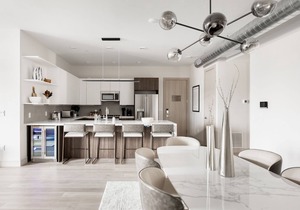 Gameday Oasis | Private Balcony | Jefferson Park | Tesoro
