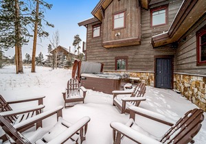 Gorgeous Rocky Mountain Home w/ Amazing Views, Private Hot Tub, & Shared Tennis
