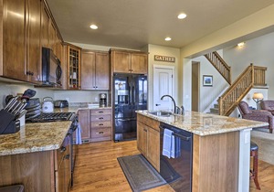 Granby Home w/Hot Tub + Ski, Golf & Pool Access
