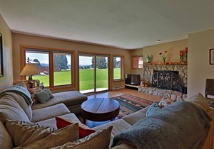 Grand Lake Oasis: Lakeside Condo near Rocky Mountain Nat Park