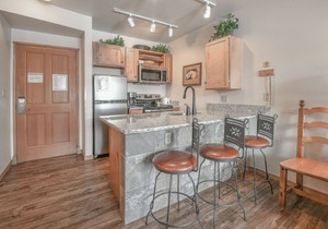 Great Location Mtn Views, Walk to Slopes