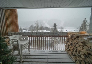 Great Ski Mt views! Short walk to ski lifts, large condo Sleeps 12!