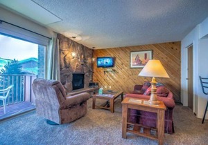 Great Steamboat Mountain Location With Outdoor Hot Tub!