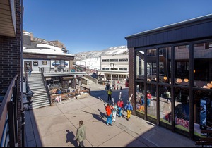 GSQ34 by Mountain Resorts: prime location on the slopes!