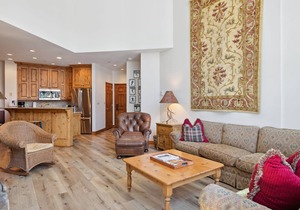 Highlands Lodge 406 - 3 Bedroom Residence