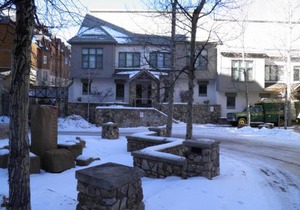 Highlands Townhome by Vail Realty