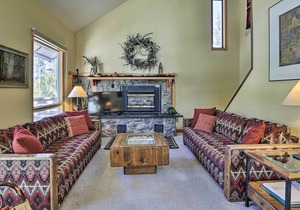 Home w/ Hot Tub < 1 Mile to Winter Park Resort!