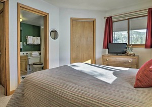 Home w/ Hot Tub < 1 Mile to Winter Park Resort!