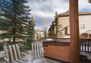 Hot Tub | Downtown Location | Free Shuttle to Resort