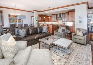 Hummingbird C102 Condo