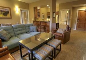 HYATT MOUNTAIN LODGE Fabulous Ski in/Ski Out 3 bdrm/3 bathroom
