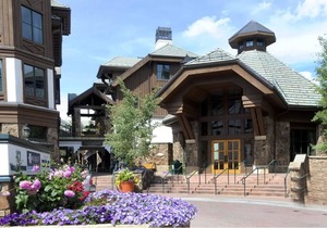 HYATT MOUNTAIN LODGE STUDIO SKI IN and OUT