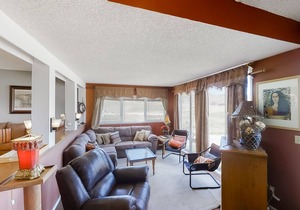 Inviting condo with outdoor heated pool, private hot tub, fireplace & W/D access
