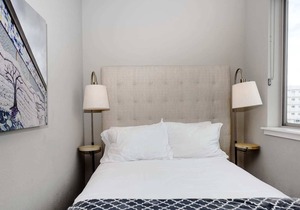 Kasa The Comma | Traditional 1BD Centrally Located in Denver