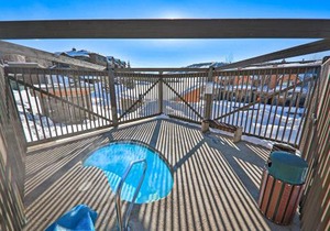 Kicking Horse Lodges 4-205