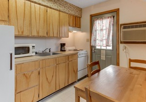 King Room with Kitchen at Dolores Mountain Inn