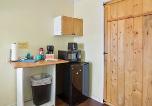 Lake George Lodge Unit 4