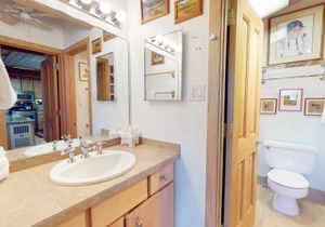 Laurelwood Condominiums 111
