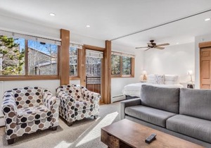 Laurelwood Condominiums 306